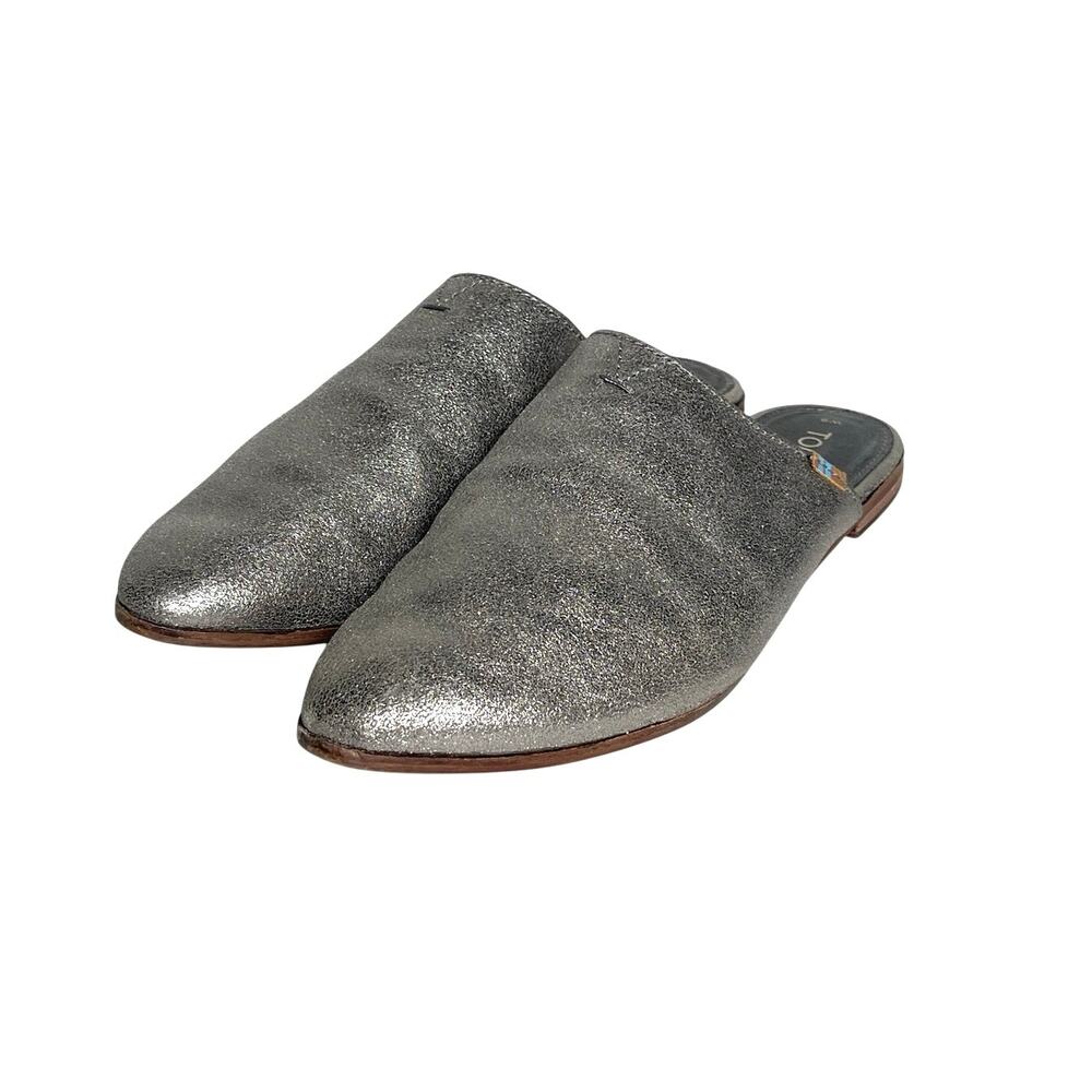TOMS Women’s Jutti Silver Metallic Leather Almond Toe Slip on Mule
